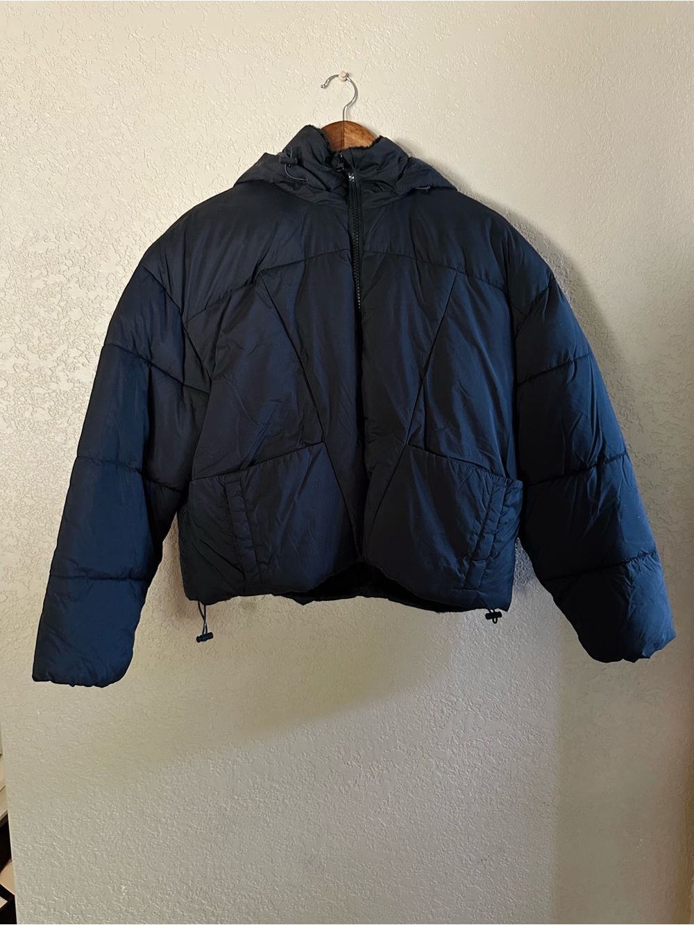 Juniors Arizona Jean Co Black Cropped Hooded Puffer Jacket - M